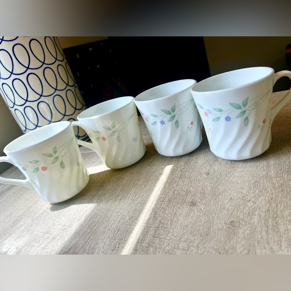 four Vintage Corning Corelle “English Meadow” cups